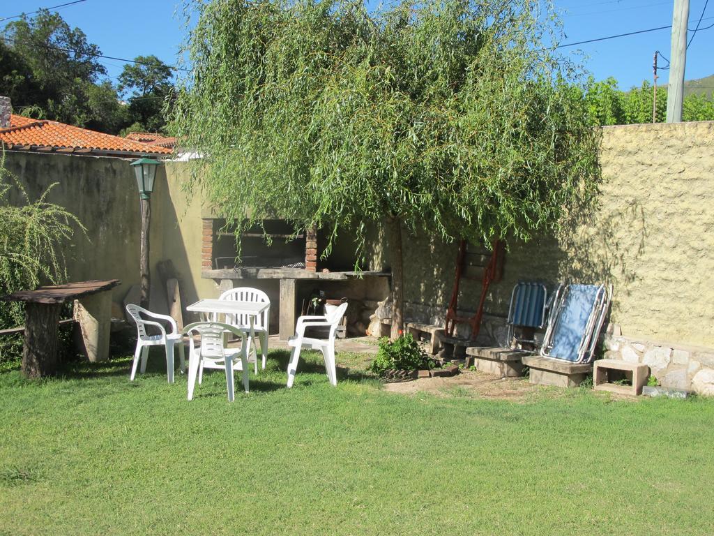 Bambi Hotel La Falda Exterior photo